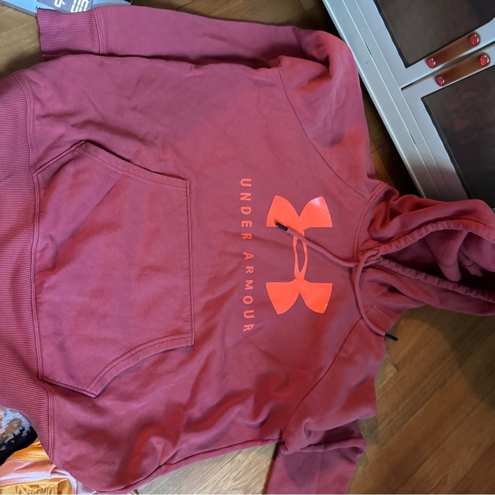 NWOT Under Armour peachy hoodie​